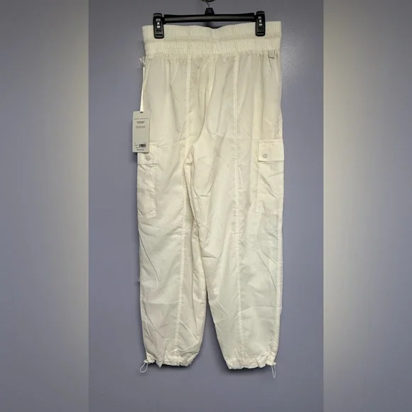 NWT Athleta+Alicia Keyes off White gauze Cargo Pants with and Elastic Cuffs 8